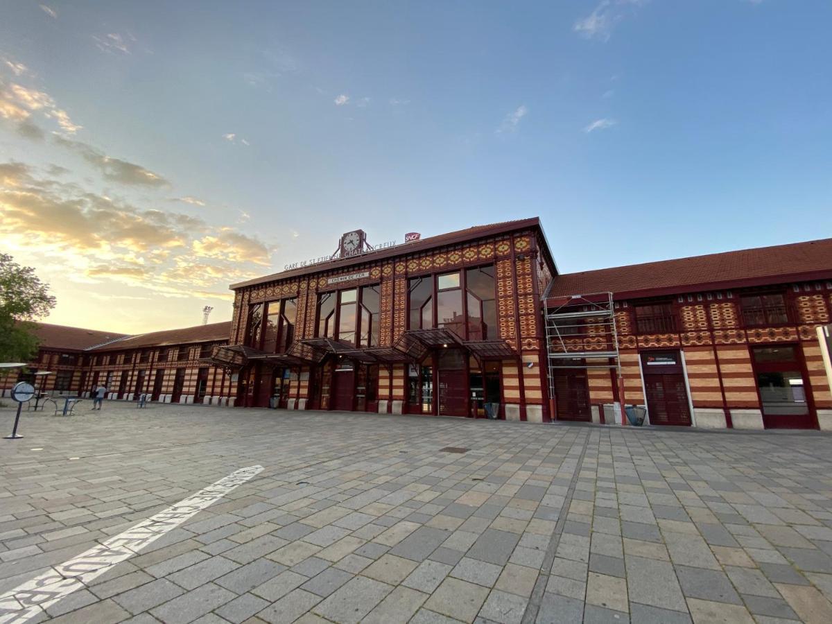 22 Chic & Cosy Grand Appart 92M2 Parking Gratuit Hypercentre Netflix 圣艾蒂安 外观 照片