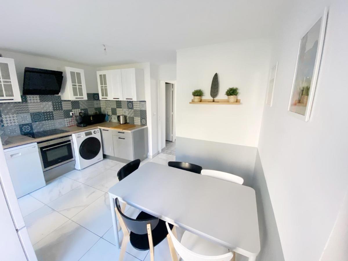 22 Chic & Cosy Grand Appart 92M2 Parking Gratuit Hypercentre Netflix 圣艾蒂安 外观 照片